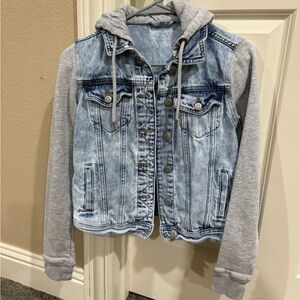 Women Aeropostale hooded jean jacket — size XS - great condition!